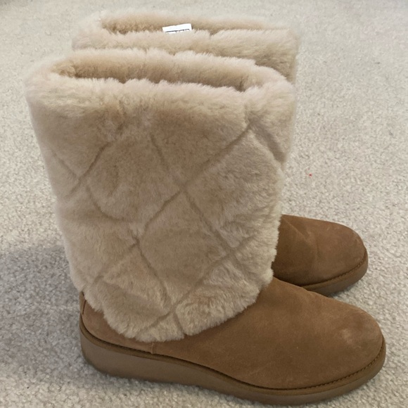 Ugg boots - Picture 1 of 4